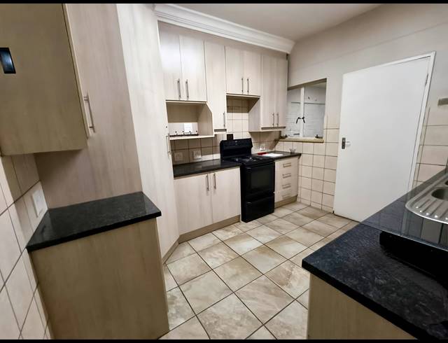 2 BEDROOM APARTMENT TO LET IN THREE RIVERS PROPER